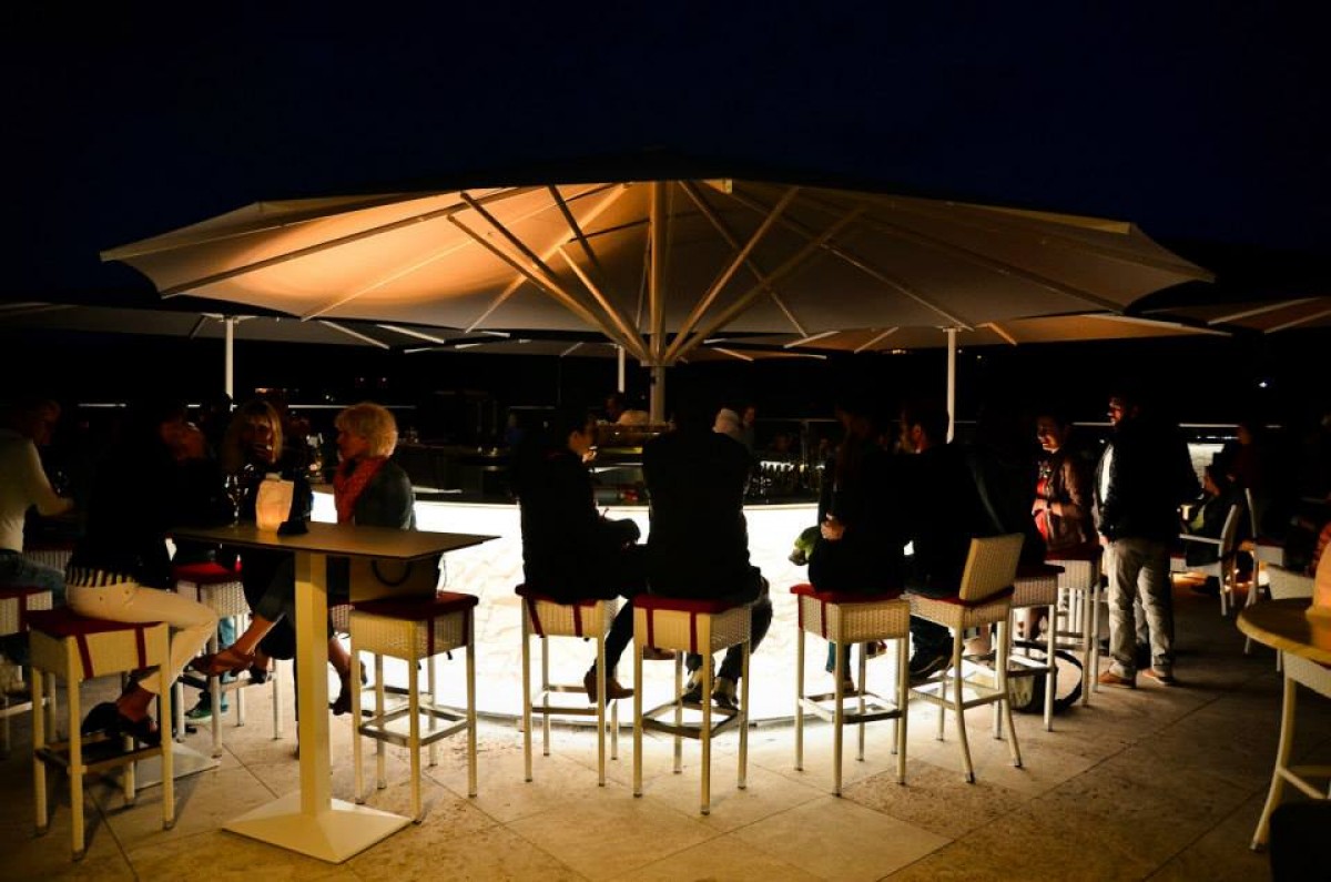 15 outdoor bar diverse horeca meubelen op maat Bar lounge meubelen